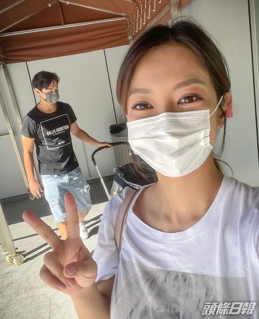 何雁詩口罩都戴錯。